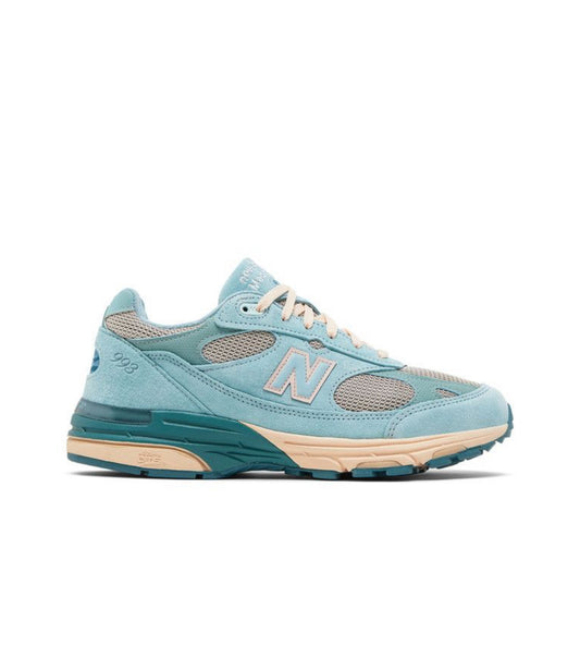 Joe Freshgoods x 993 Made in
USA 'Performance Art - Arctic Blue'