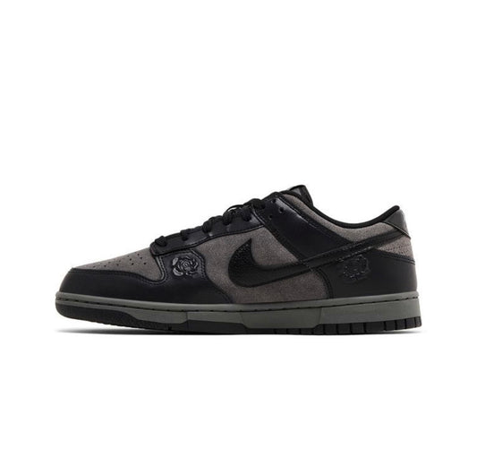 Nike Wmns Dunk Low 'Black Roses’